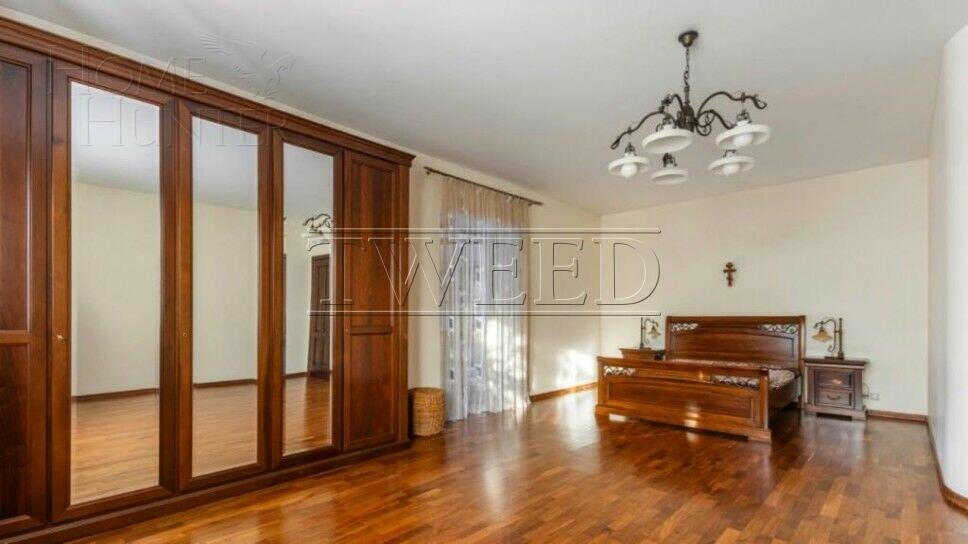 2-этажный коттедж 300 м² с отделкой