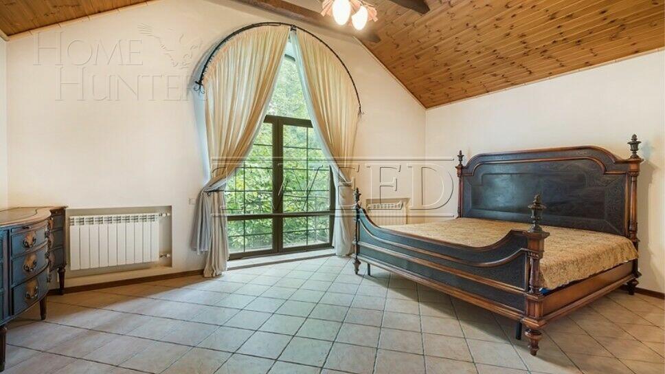 2-этажный коттедж 300 м² с отделкой