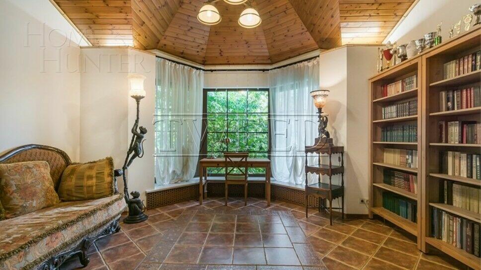 2-этажный коттедж 300 м² с отделкой