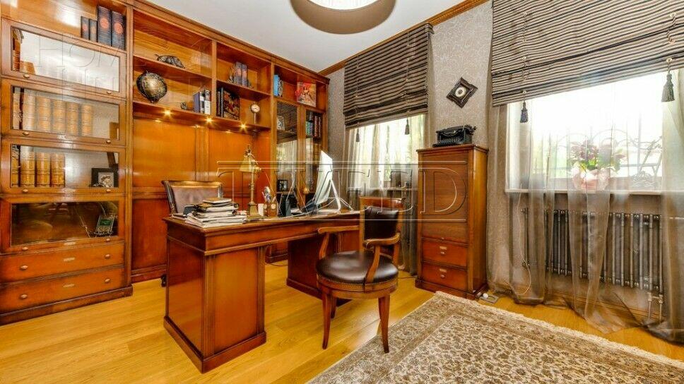 2-этажный коттедж 400 м² с отделкой