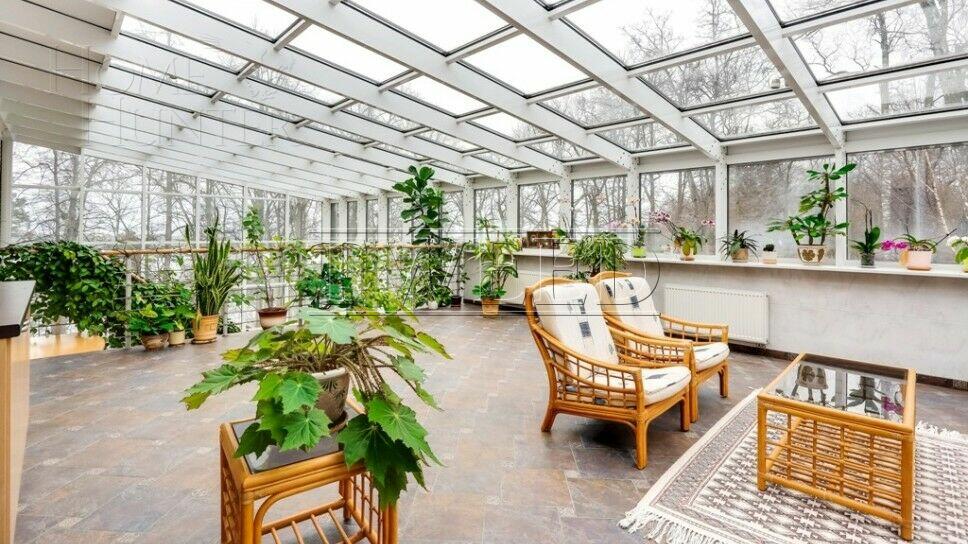 2-этажный коттедж 1 600 м² с отделкой