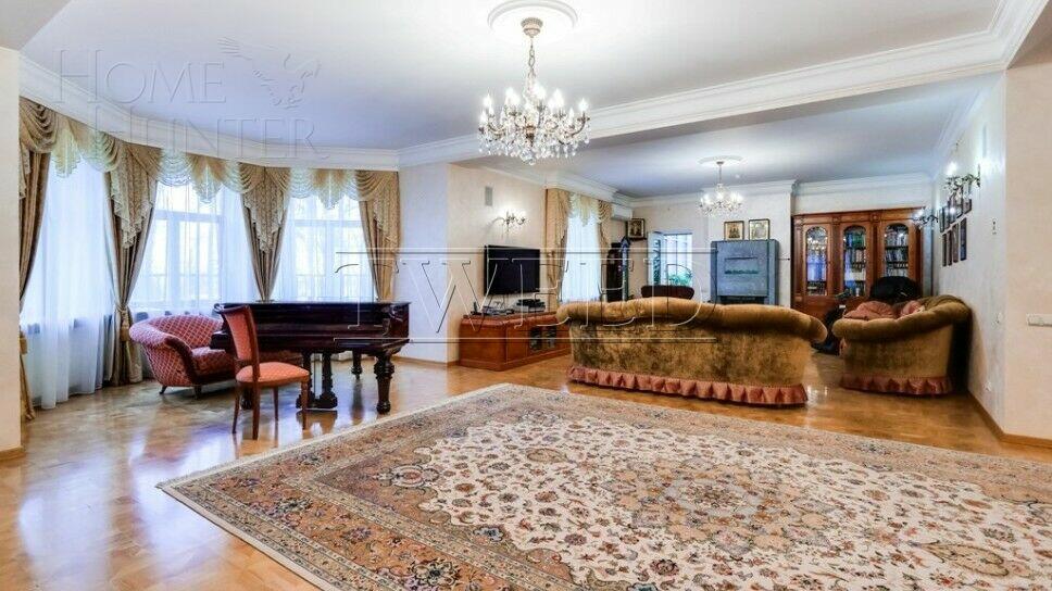 2-этажный коттедж 1 600 м² с отделкой