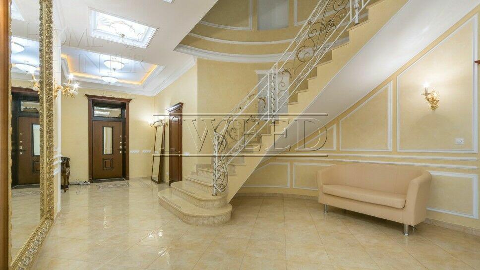 2-этажный коттедж 700 м² с отделкой