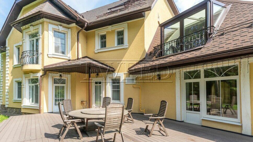 2-этажный коттедж 700 м² с отделкой