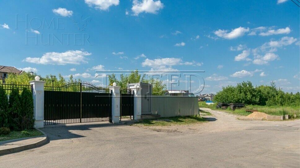 3-этажный коттедж 650 м² без отделки