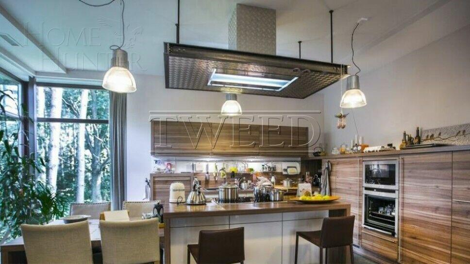 3-этажный коттедж 350 м² с отделкой