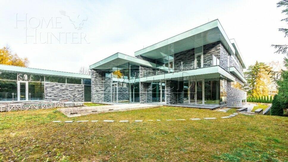 3-этажный коттедж 1 546 м² без отделки