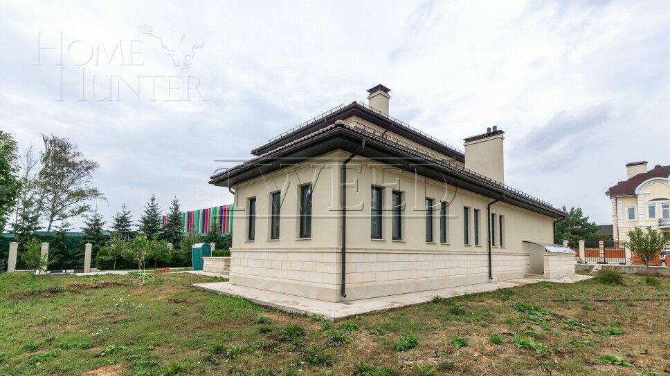 4-этажный коттедж 1 000 м² без отделки