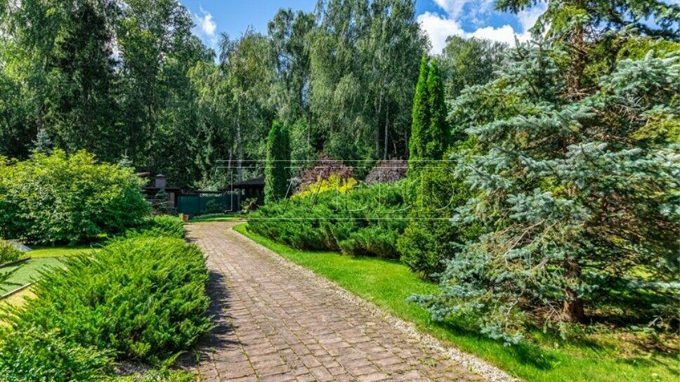 2-этажный коттедж 2 000 м² с отделкой