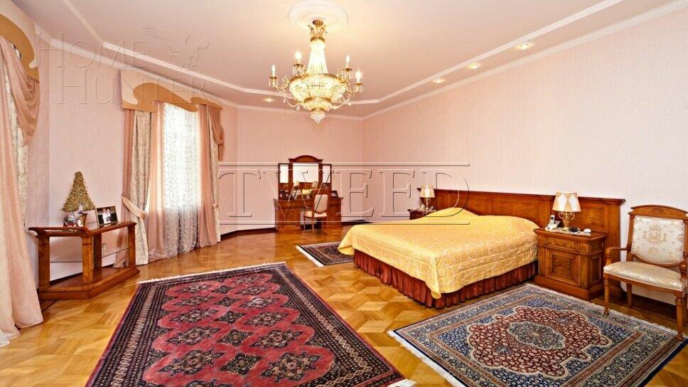 2-этажный коттедж 1 100 м² с отделкой