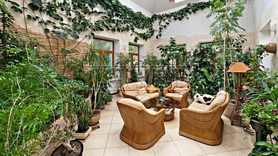 2-этажный коттедж 1 100 м² с отделкой