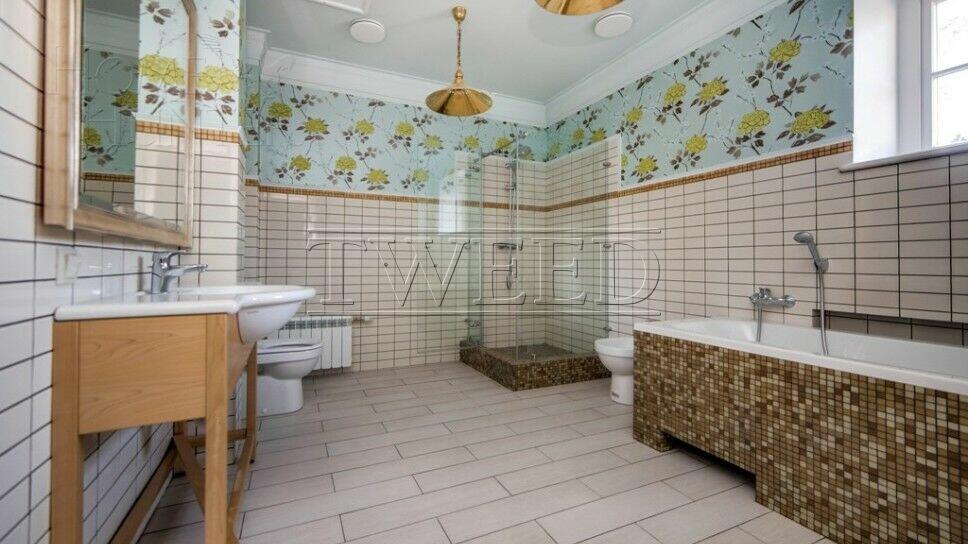 2-этажный коттедж 1 100 м² с отделкой