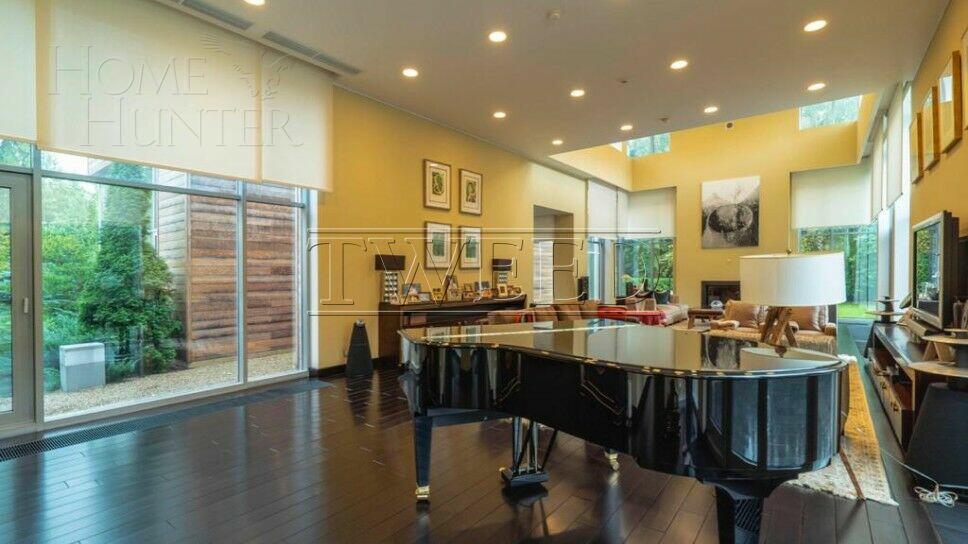 1-этажный коттедж 650 м² с отделкой