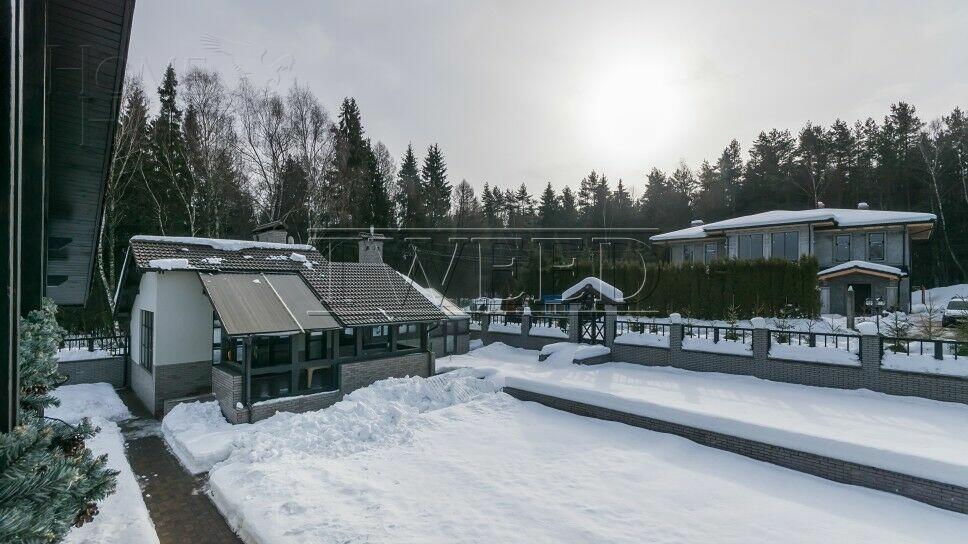 2-этажный коттедж 735 м² с отделкой