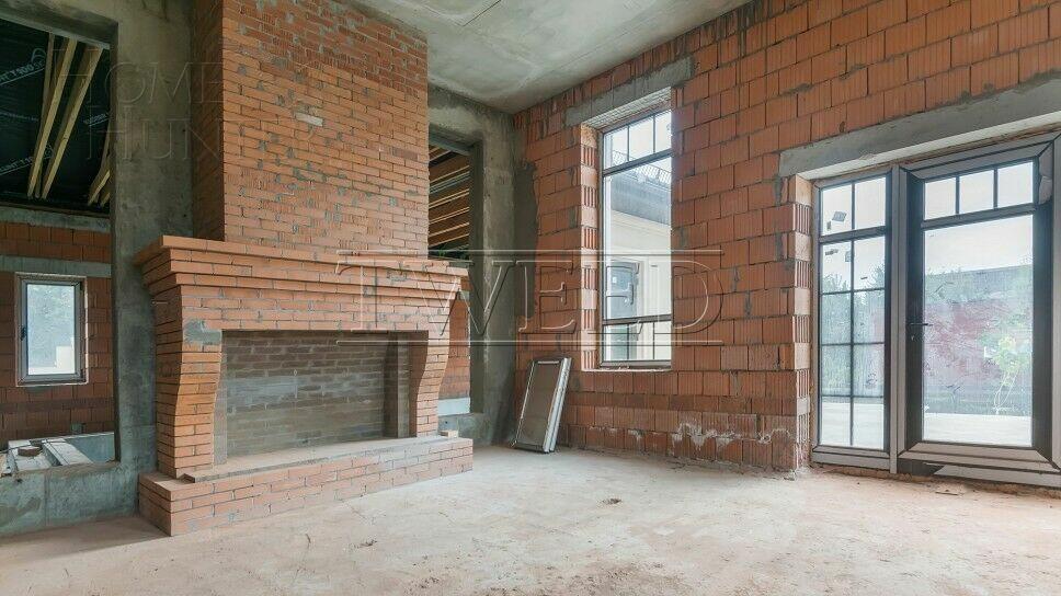 4-этажный коттедж 1 000 м² без отделки