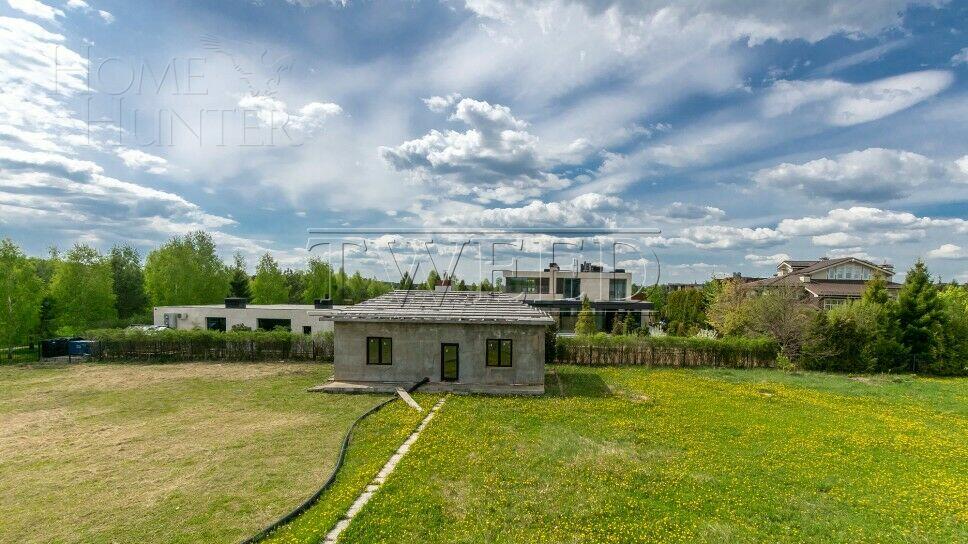 2-этажный коттедж 2 000 м² без отделки