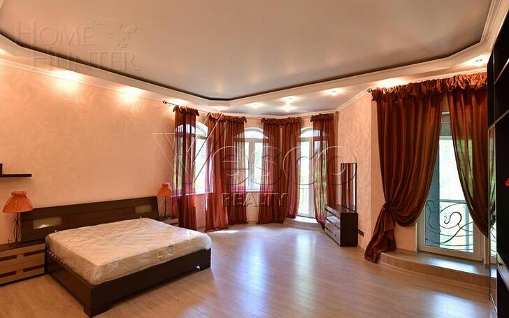 2-этажный коттедж 1 500 м² с отделкой
