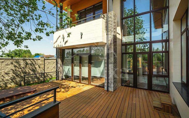2-этажный коттедж 590 м² с отделкой