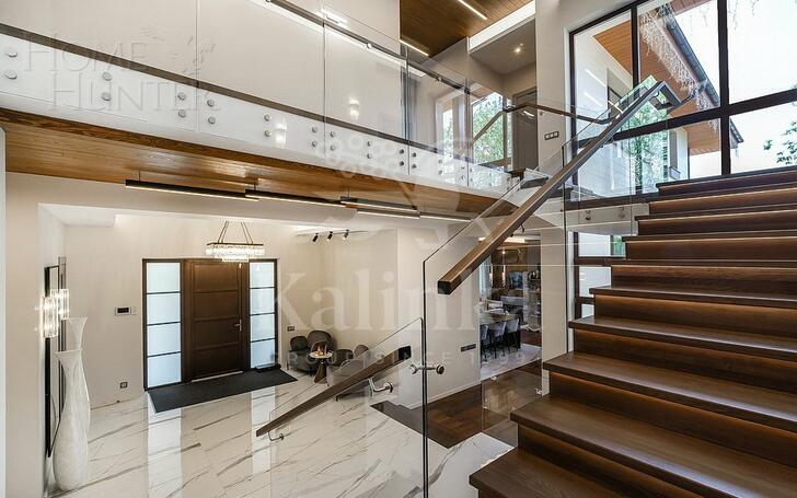 2-этажный коттедж 590 м² с отделкой