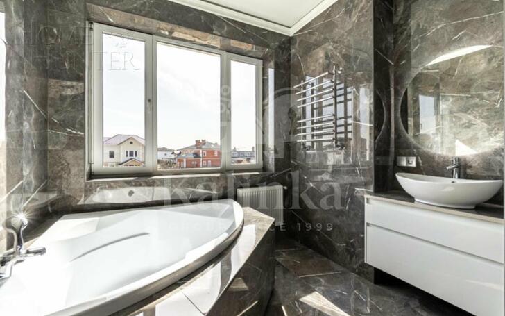 2-этажный коттедж 307 м² с отделкой