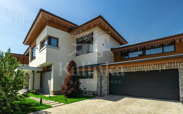 2-этажный коттедж 590 м² с отделкой