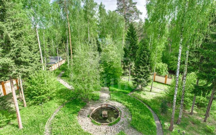 3-этажный коттедж 1 250 м² без отделки