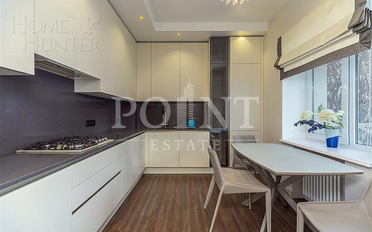 3-этажный коттедж 400 м² с отделкой