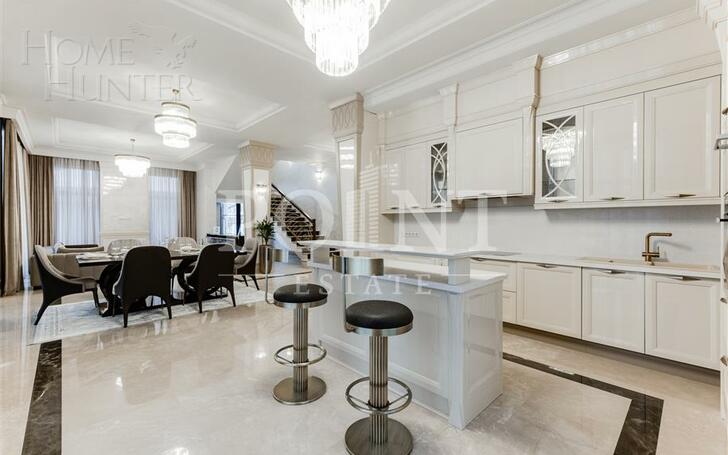 2-этажный коттедж 400 м² с отделкой