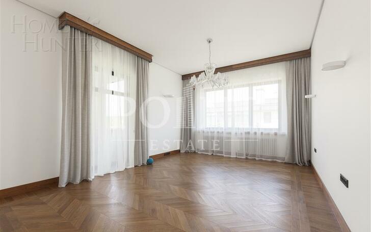 2-этажный коттедж 989.7 м² с отделкой