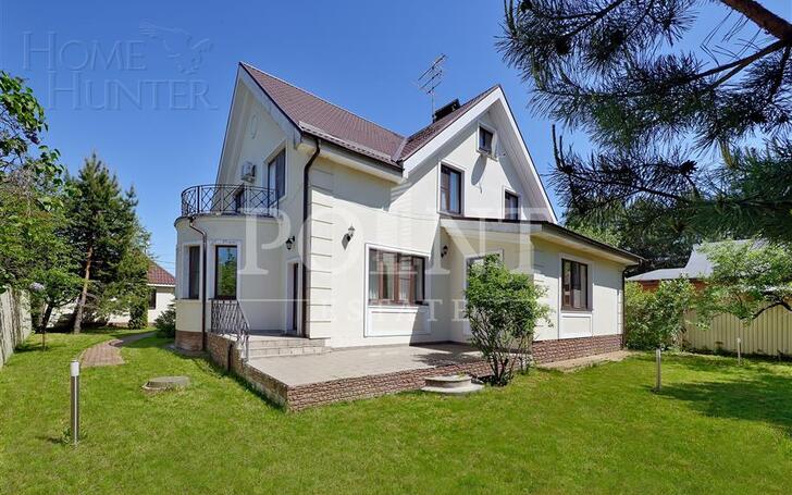 2-этажный коттедж 350 м² с отделкой