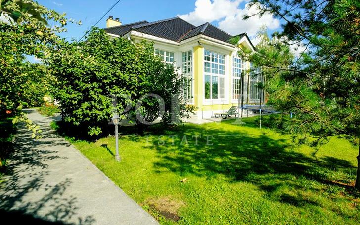 2-этажный коттедж 800 м² с отделкой
