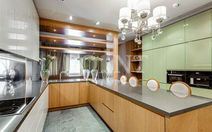 2-этажный коттедж 1 508 м² с отделкой
