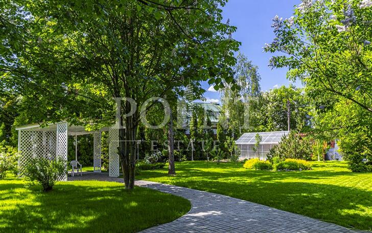 3-этажный коттедж 400 м² с отделкой
