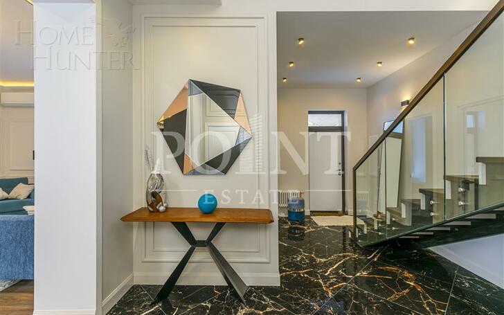 3-этажный коттедж 400 м² с отделкой