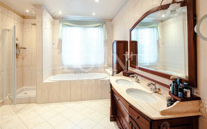 2-этажный коттедж 800 м² с отделкой