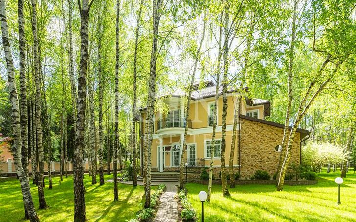 2-этажный коттедж 1 200 м² с отделкой