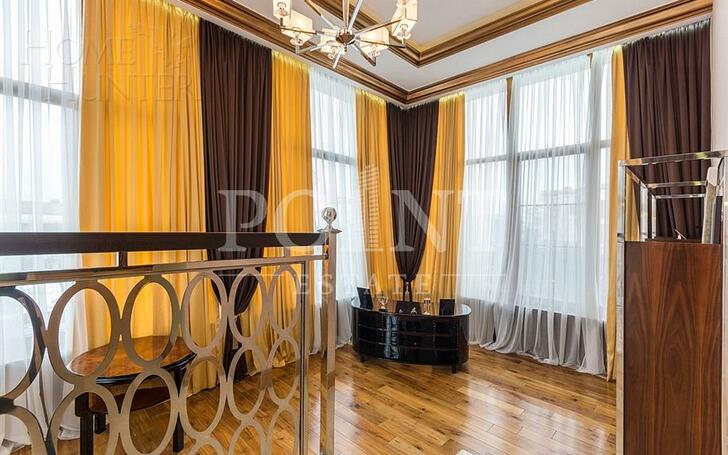 2-этажный коттедж 1 250 м² с отделкой
