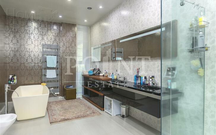 2-этажный коттедж 1 230 м² с отделкой