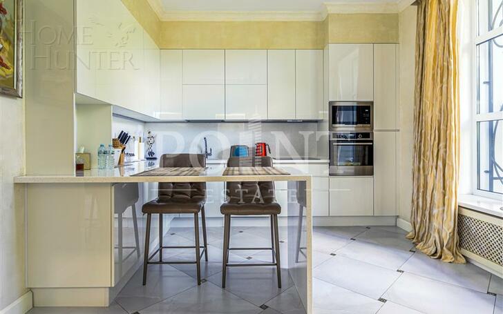2-этажный коттедж 320 м² с отделкой