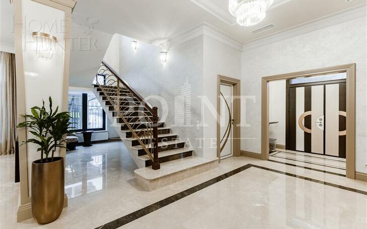 2-этажный коттедж 400 м² с отделкой