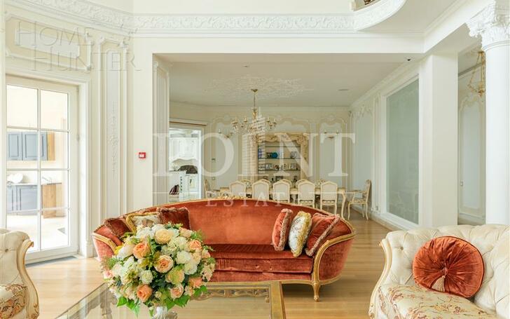 2-этажный коттедж 1 800 м² с отделкой