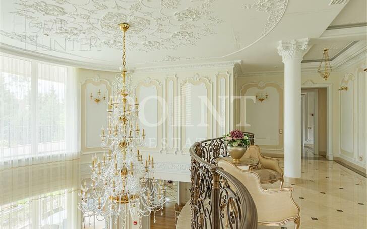 2-этажный коттедж 1 800 м² с отделкой