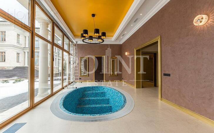 2-этажный коттедж 1 250 м² с отделкой