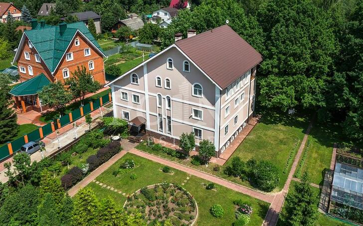 3-этажный коттедж 850 м² с отделкой