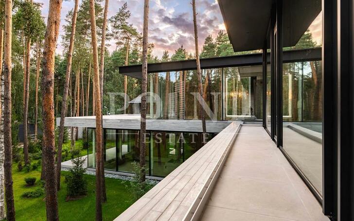 2-этажный коттедж 1 050 м² без отделки