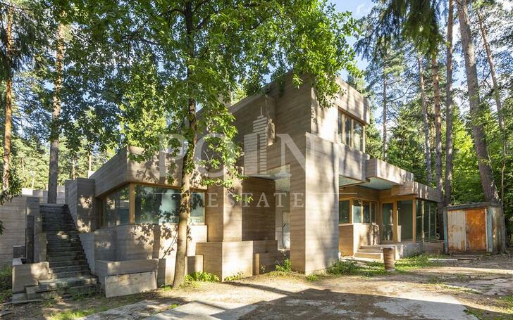 2-этажный коттедж 1 414 м² с отделкой