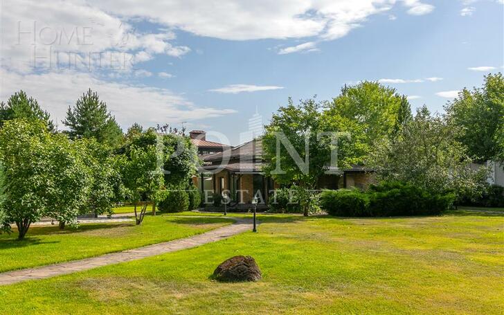 3-этажный коттедж 860 м² с отделкой