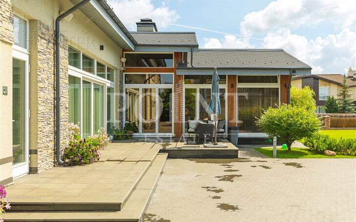 2-этажный коттедж 1 700 м² без отделки