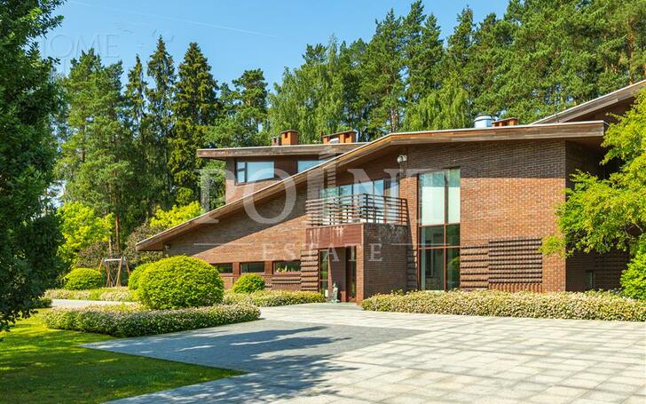 2-этажный коттедж 1 254 м² с отделкой