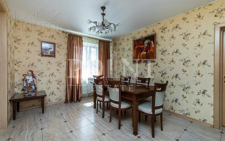 3-этажный коттедж 850 м² с отделкой